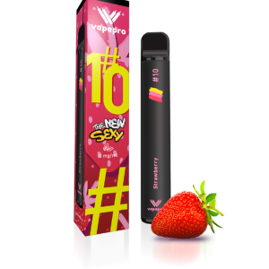 Φωτογραφία του ηλεκτρονικού τσιγάρου μιας χρήσης Vapepro στη γεύση #10 STRAWBERRY. Στη φωτογραφία φαίνεται η πολύχρωμη κόκκινη-κίτρινη συσκευασία. Πάνω πάνω στη συσκευασία υπάρχει το logo της Vapepro και από κάτω γράφει #10 και έχει την ένδειξη 0 mg/ml κάτω από ένα φύλλο καπνού. Δίπλα στη συσκευασία βλέπουμε την κομψή και λεπτή μαύρη συσκευή vapepro. Διπλα σε αυτα υπάρχει μια φράουλα.